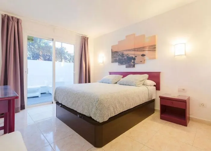 Daruma Costa Teguise