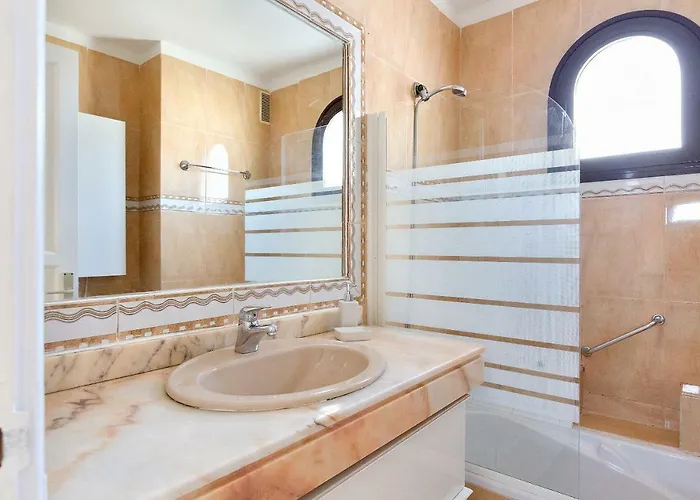 Daruma Costa Teguise